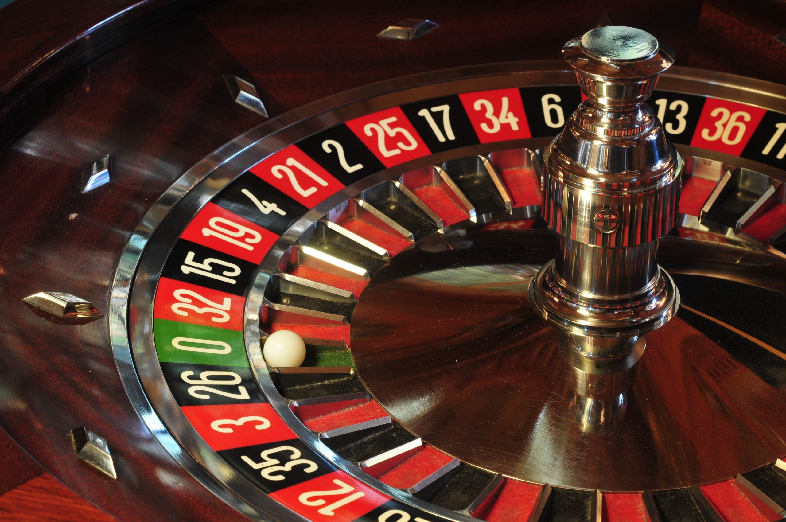 A MUST-READ: The Man Who Beat The Roulette Wheel 