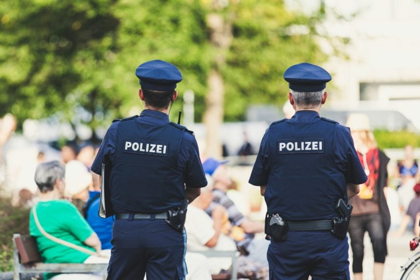 Polizisten 