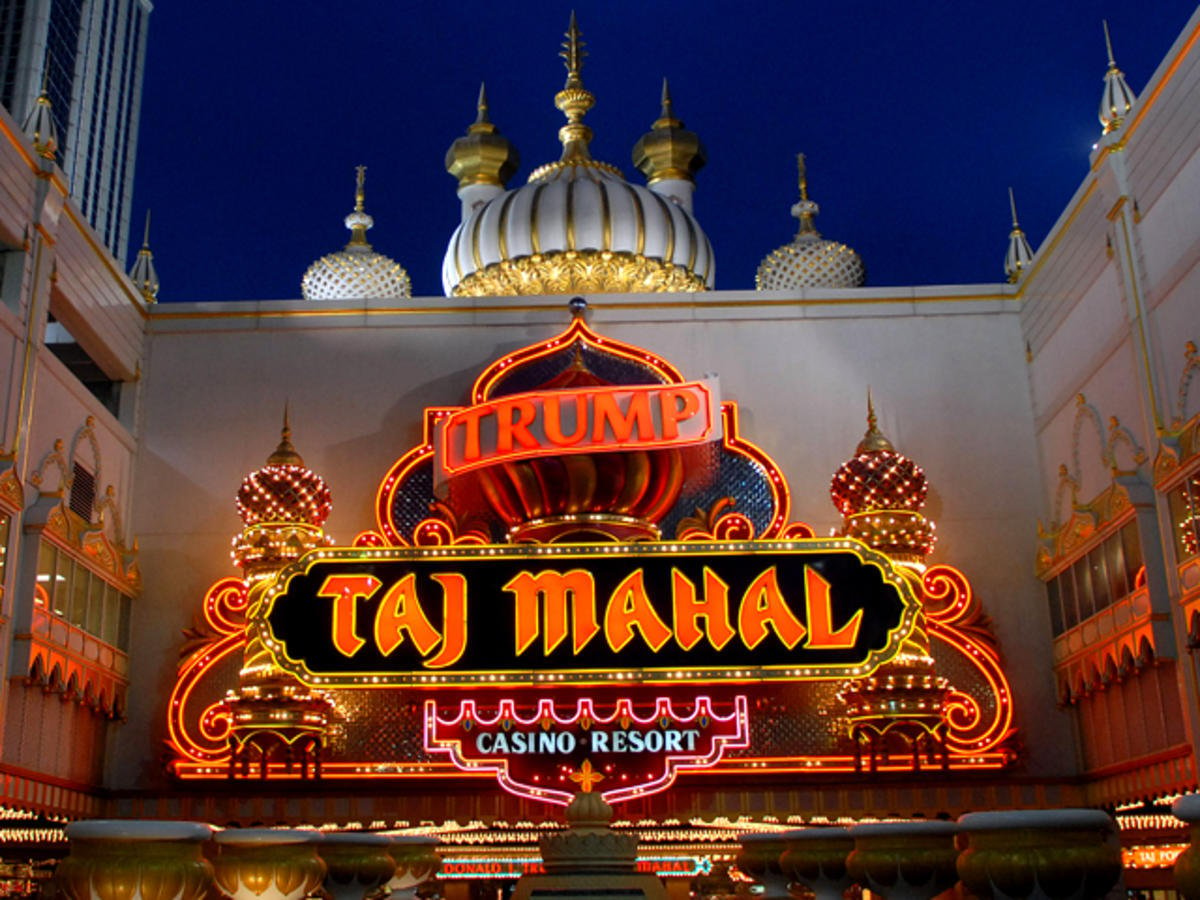 Donald Trump Reaches Deal to Keep Name on Taj Mahal