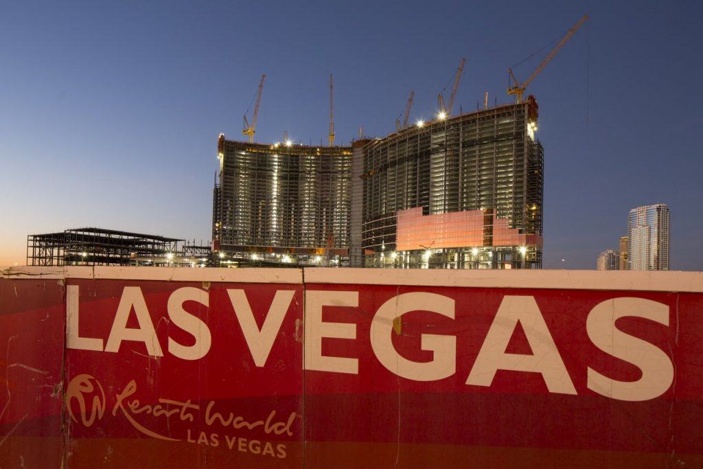 Las Vegas Tourism Officials Say 16B Will Be Spent on Developments