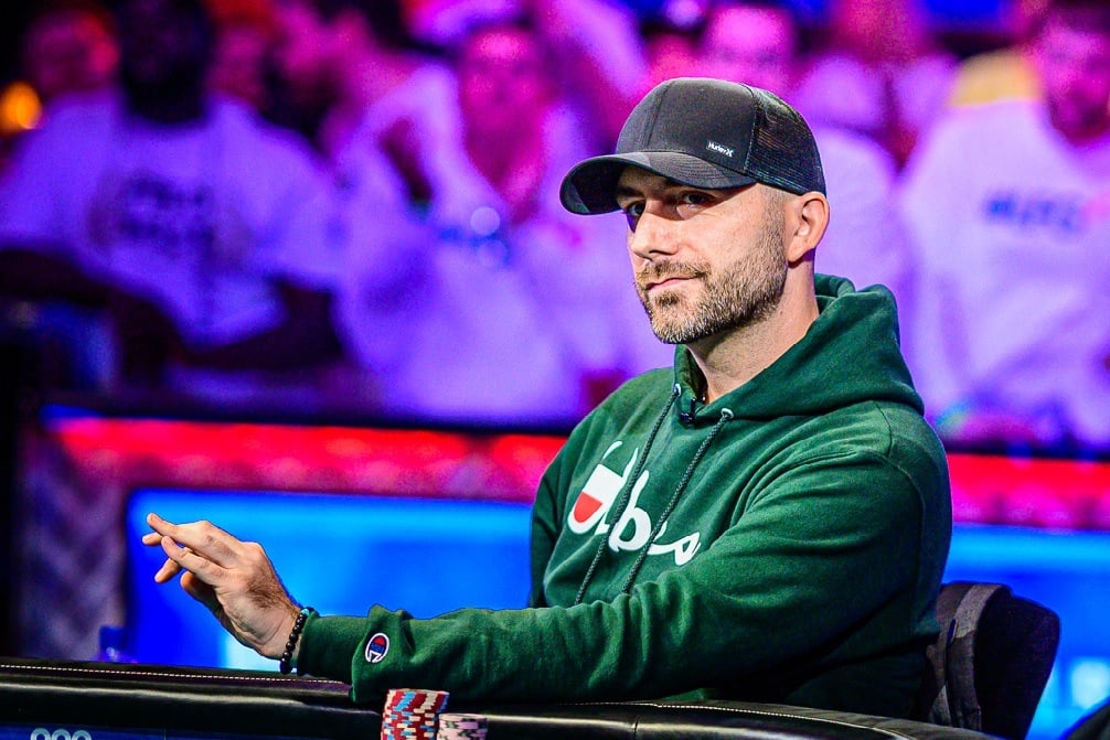 WSOP Final Table: Garry Gates Closes Gap on Chip Leader