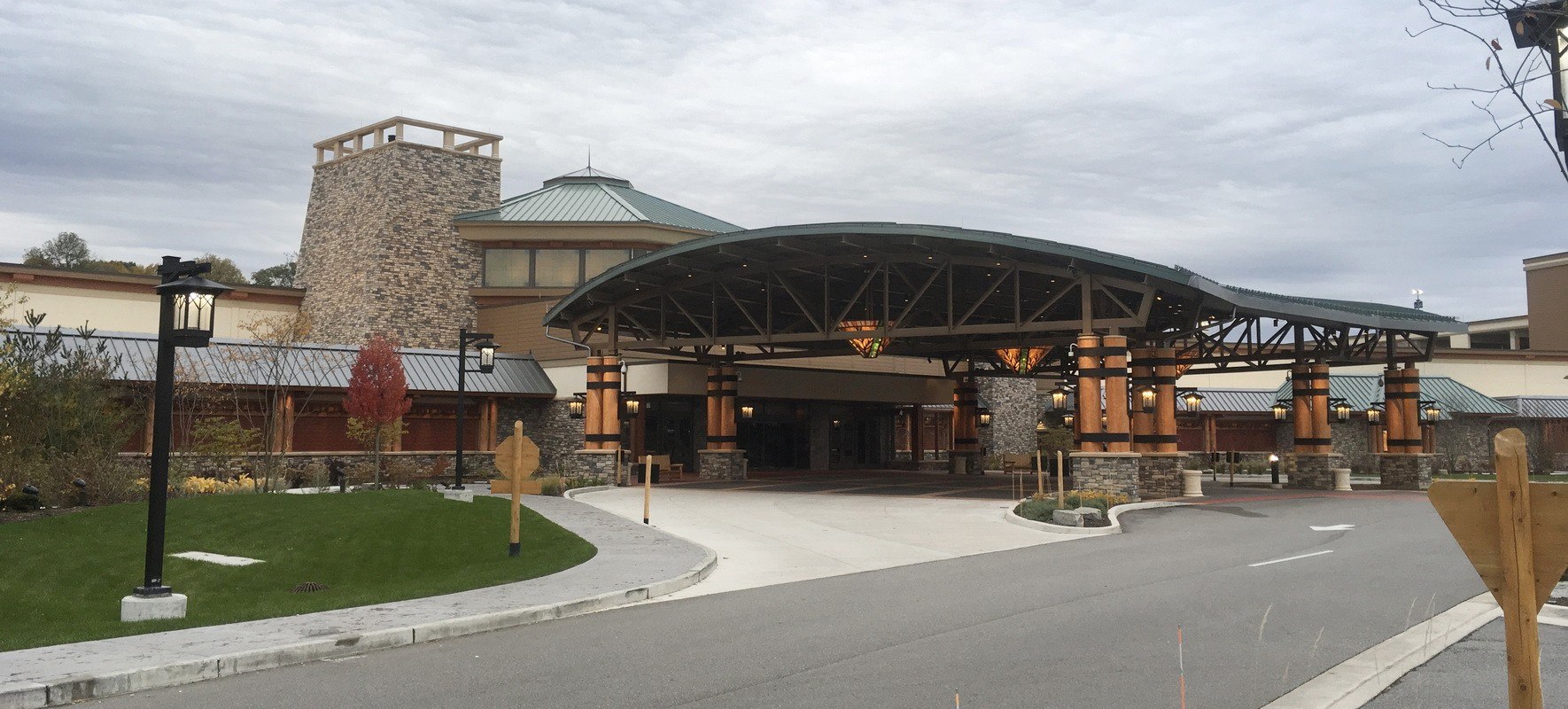 what indian tribe owns four winds casino