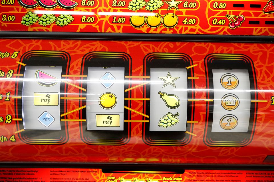 4 pics slot machine pie chart