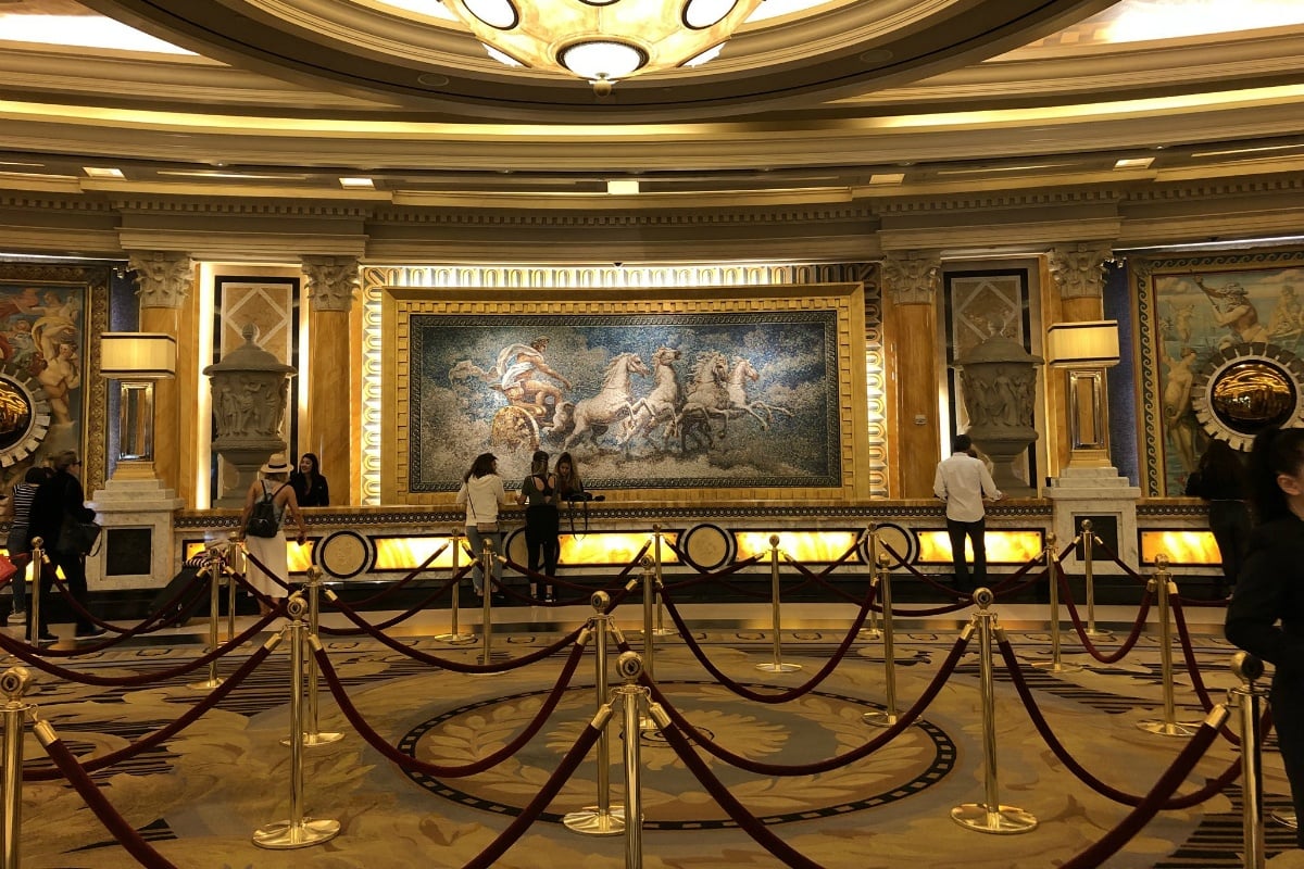 Las Vegas: Caesars, MGM raise their resort fees