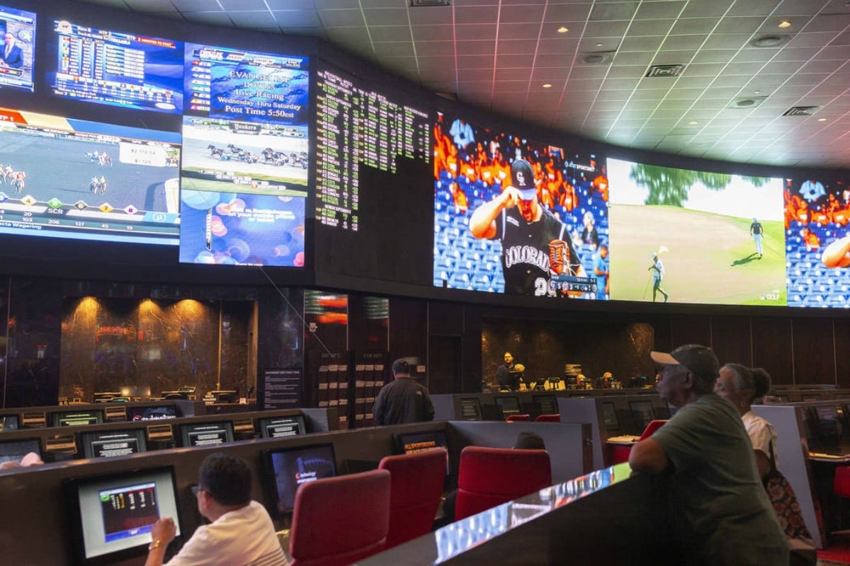 New William Hill sports book at Venetian Las Vegas: Travel Weekly