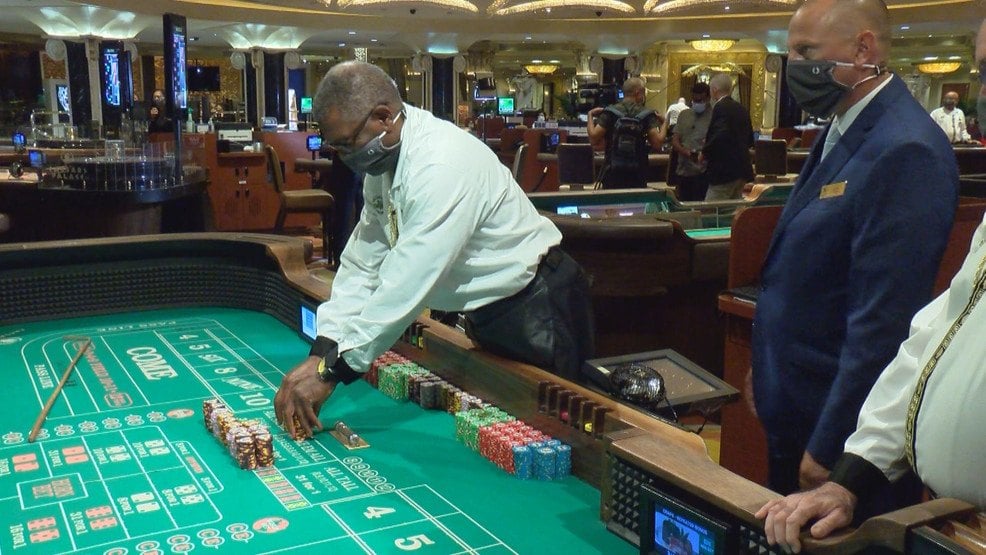 Live dealers online casino