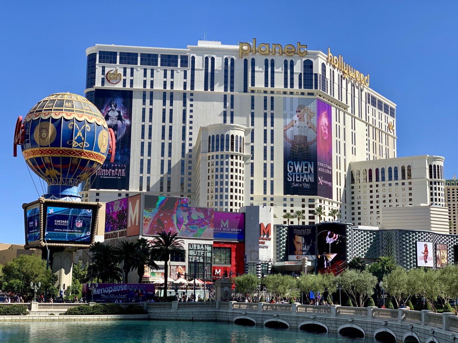 is planet hollywood casino in vegas open