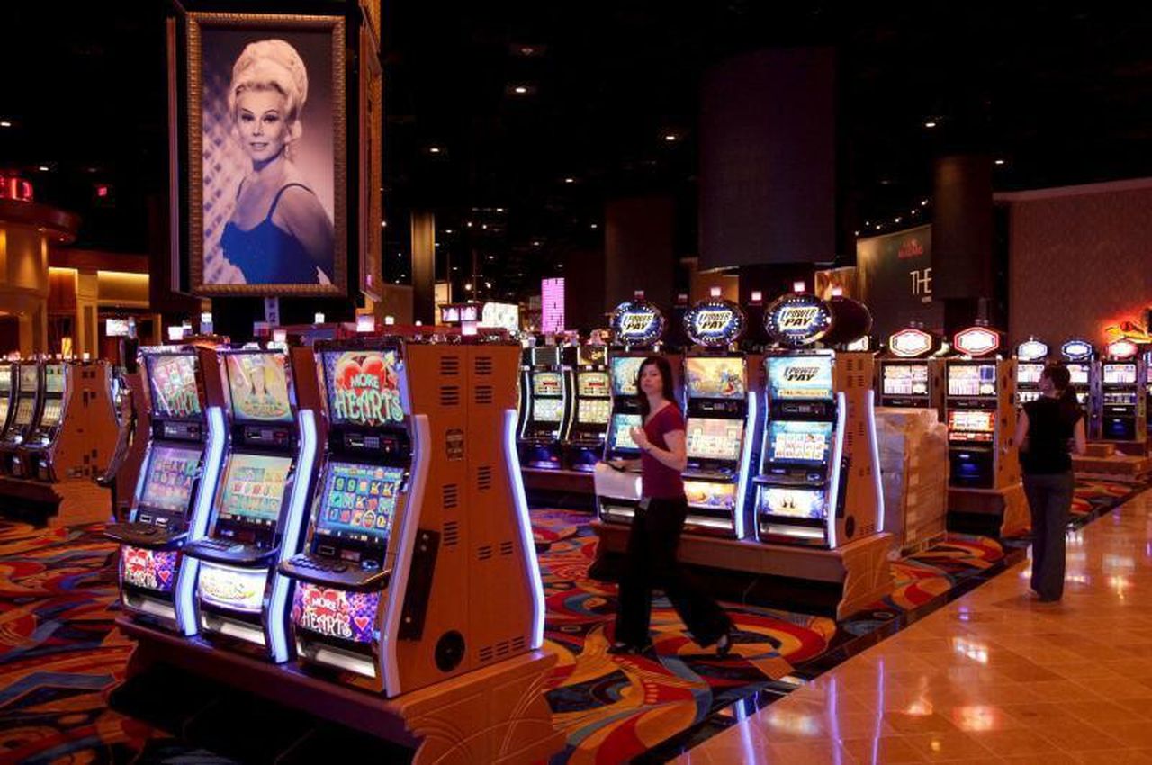 hollywood casino penn national careers