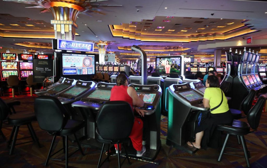 resorts world casino nyc games