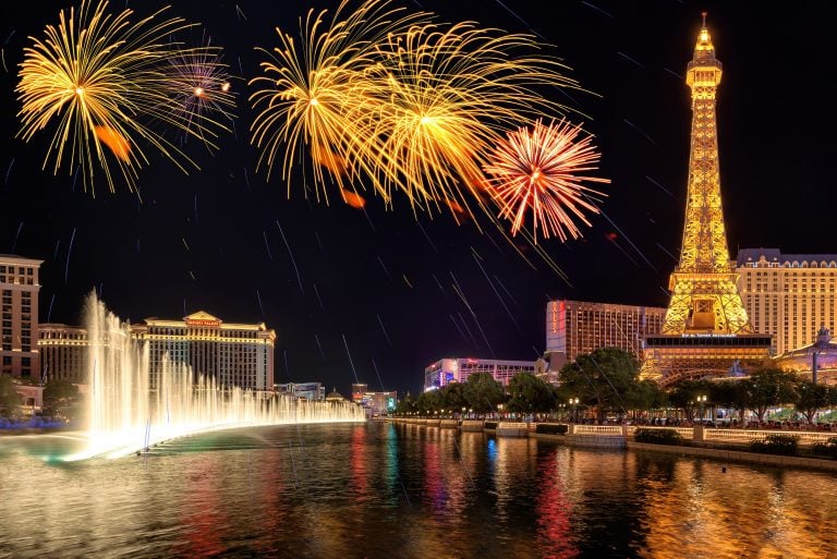 Las Vegas Strip Casinos Plan July 4 Fireworks Shows, Declaring ‘Vegas ...