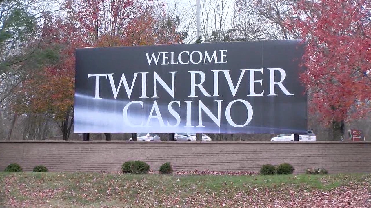 twin rivers casino rhode island cashing