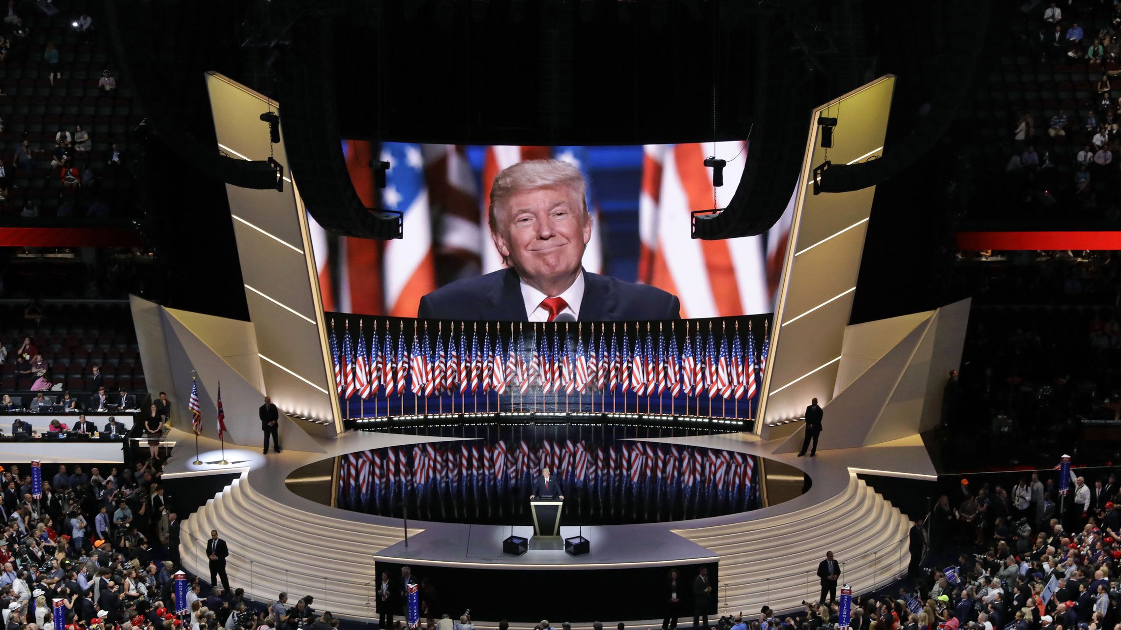 Vegas Seeks to Trump Other Cities for 2024 GOP National Convention