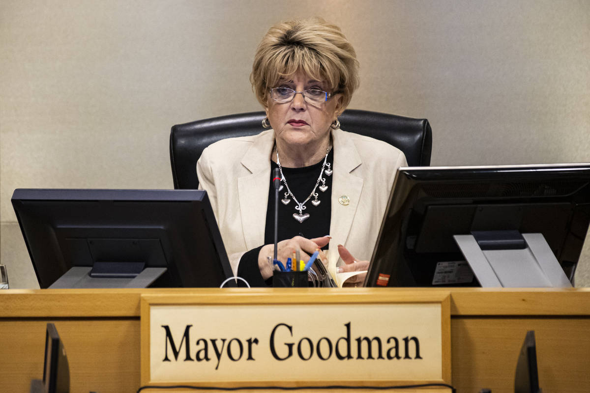Las Vegas Mayor Carolyn Goodman Seeks to Widen Interstate 15 Casino