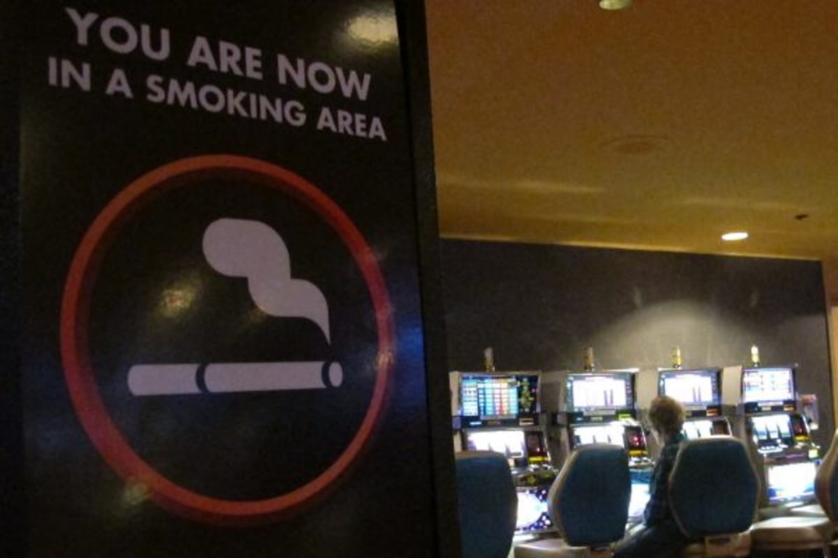 motor city casino smoking room