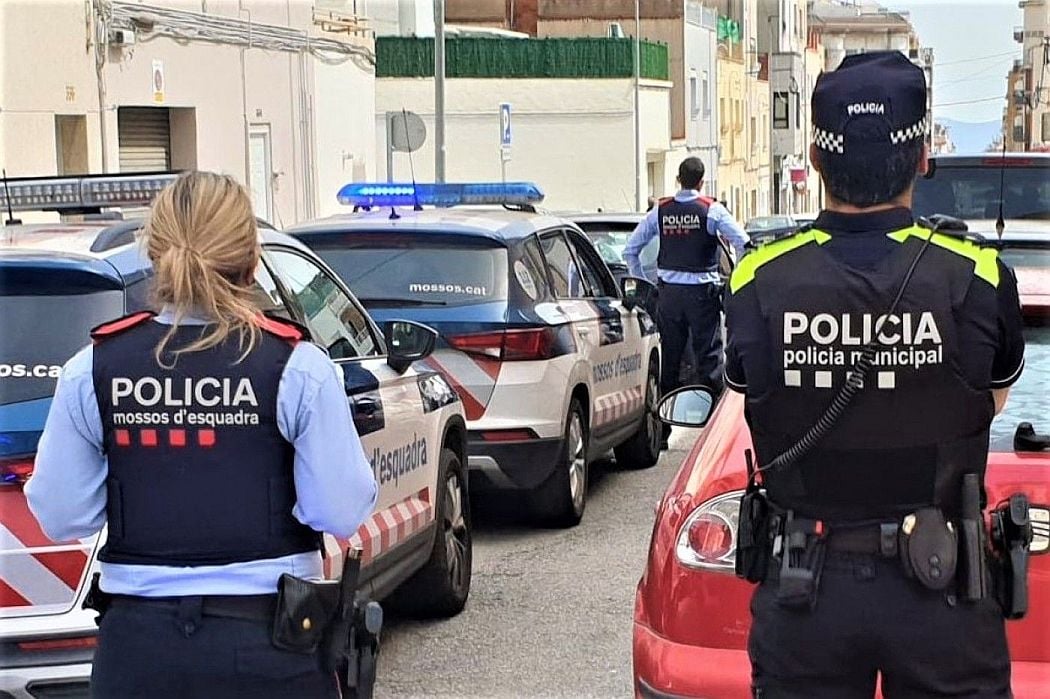 Barcelona, Spain, Bar Sees Three Arrested for Playing Poker - Casino.org
