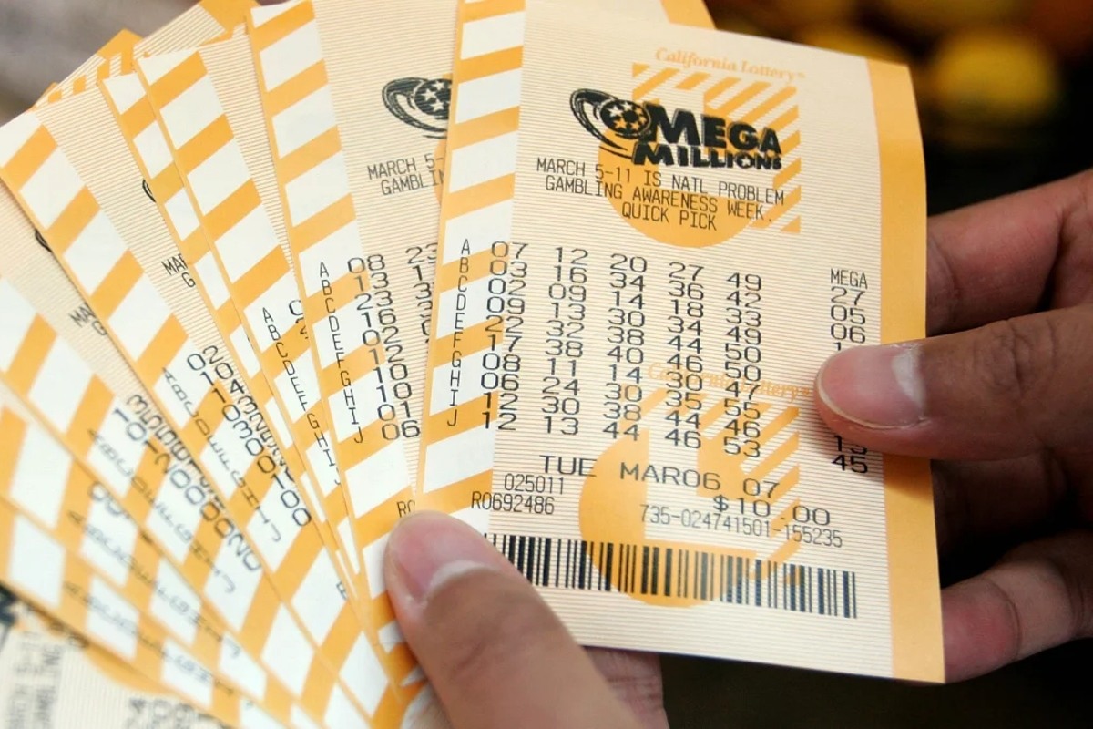 Mega Millions Brings July 4 Fireworks With $400M Jackpot