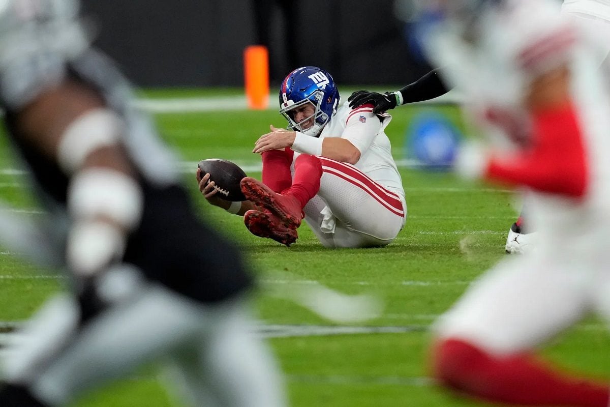 NY Giants QB Daniel Jones Out For Season With ACL Injury - Casino.org