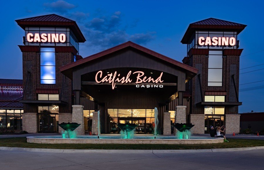 Iowa Casino Ex-Dealer Must Pay Fine, Make $11K In Restitution