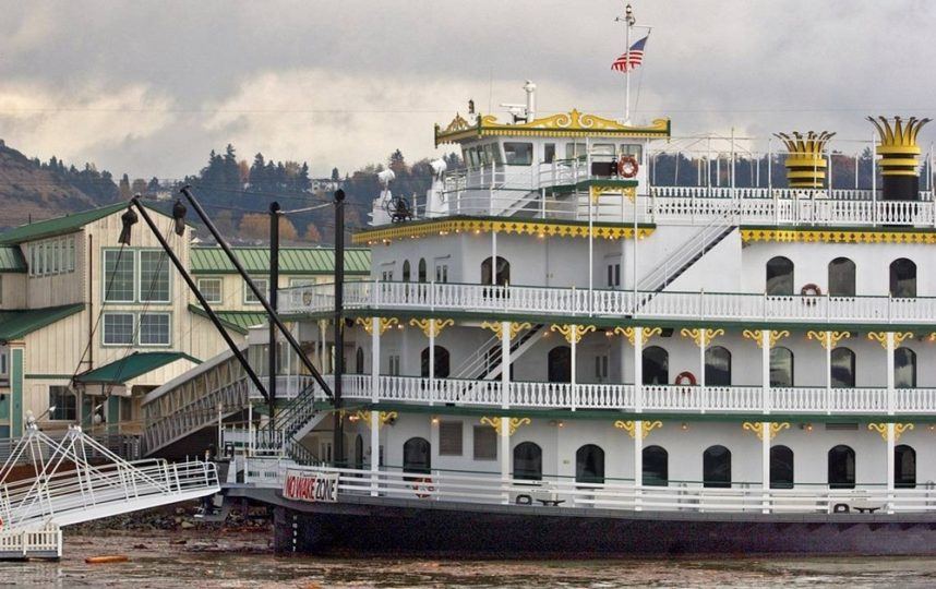 Emerald Queen, Tacoma, Washington, perahu kasino, suku Puyallup