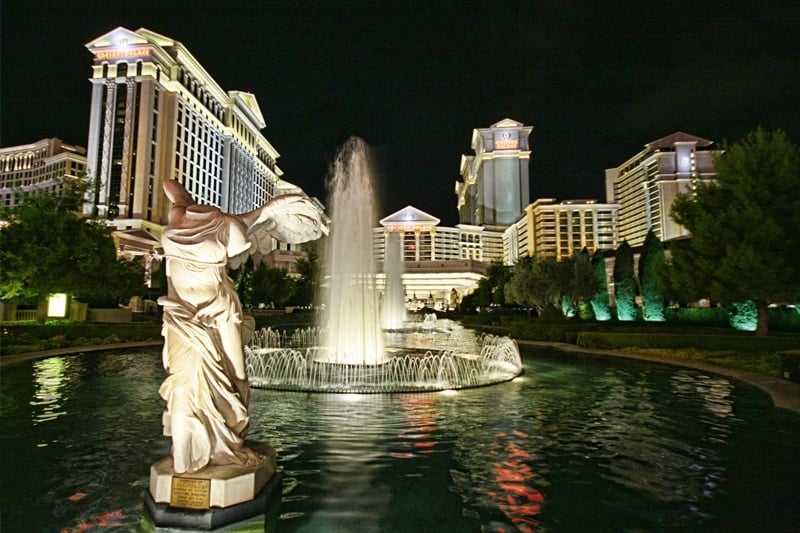 Samsung covers Caesars Palace fountains with new Las Vegas pop-up store
