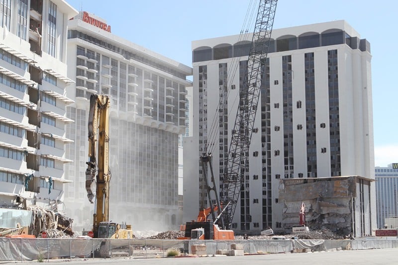 Final portion of Riviera Hotel demolished - Construction
